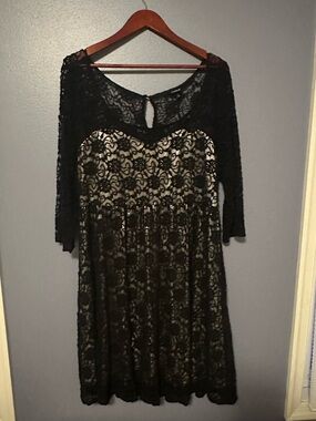 green emerald velvet dress Moment Of Beauty Lace Up Floral Maxi Dress main image 1